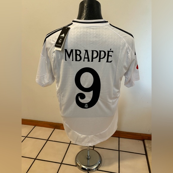 Real Madrid Kylian Mbappe Jersey # 9 , Unisex - Picture 14 of 14